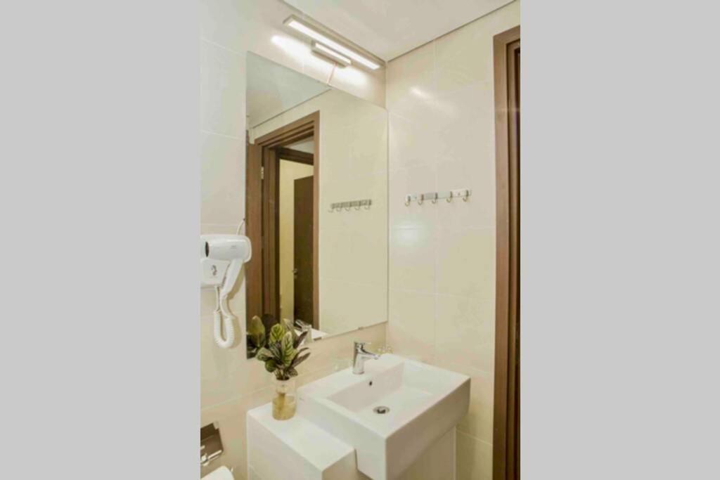 Bom Homes- The Sapphire Ha Long Residence Apartment Esterno foto