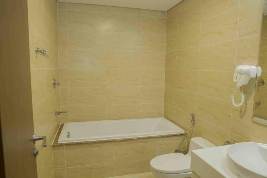 Bom Homes- The Sapphire Ha Long Residence Apartment Esterno foto